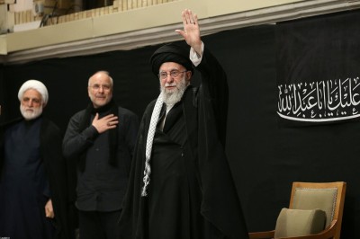 بخوان به نام نامی ایران/ واکنش شخصیت‌ها به حضور مقتدرانه رهبر انقلاب
