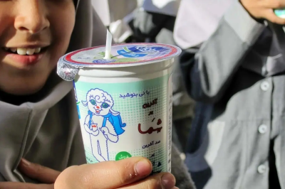 بودجه ۶.۳ همتی برنامه شیرمدرسه در ۱۴۰۴ / مدارس دولتی ابتدایی مناطق محروم در اولویت