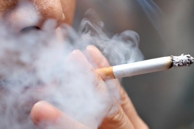 دندان سیگاری‌ها ۴ برابر افراد دیگر خراب می‌شود