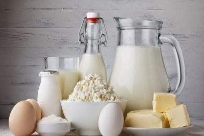 زنان باردار لبنیات فله‌ای مصرف نکنند