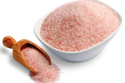 تبلیغ نمک‌های رنگی با ادعاهای درمانی غیرعلمی/خطر افزودن رنگ‌های مصنوعی به نمک‌ها