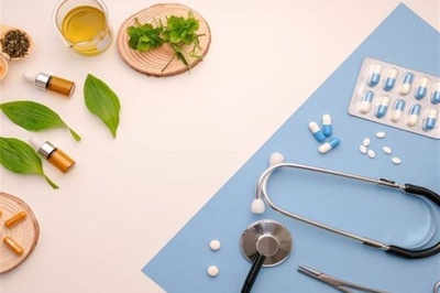 کمبود متخصص طب سنتی عامل مراجعه مردم به مدعیان و سوداگران