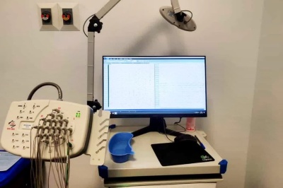 یک میلیارد ریال تجهیزات رایانه‌ای به شبکه بهداشت فومن توسط خیر سلامت