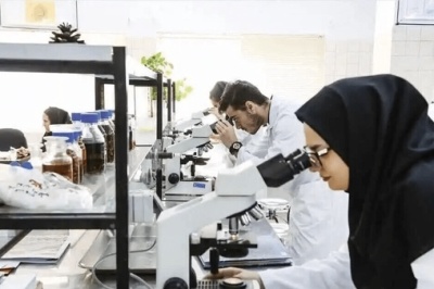 بلاتکلیفی ۵۰ هزار کارشناس علوم آزمایشگاهی پشت در نظام پزشکی