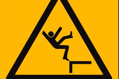 مرگ نصاب کولر در پی سقوط از طبقه ششم در لاهیجان؛ یک نفر دیگر مصدوم شد